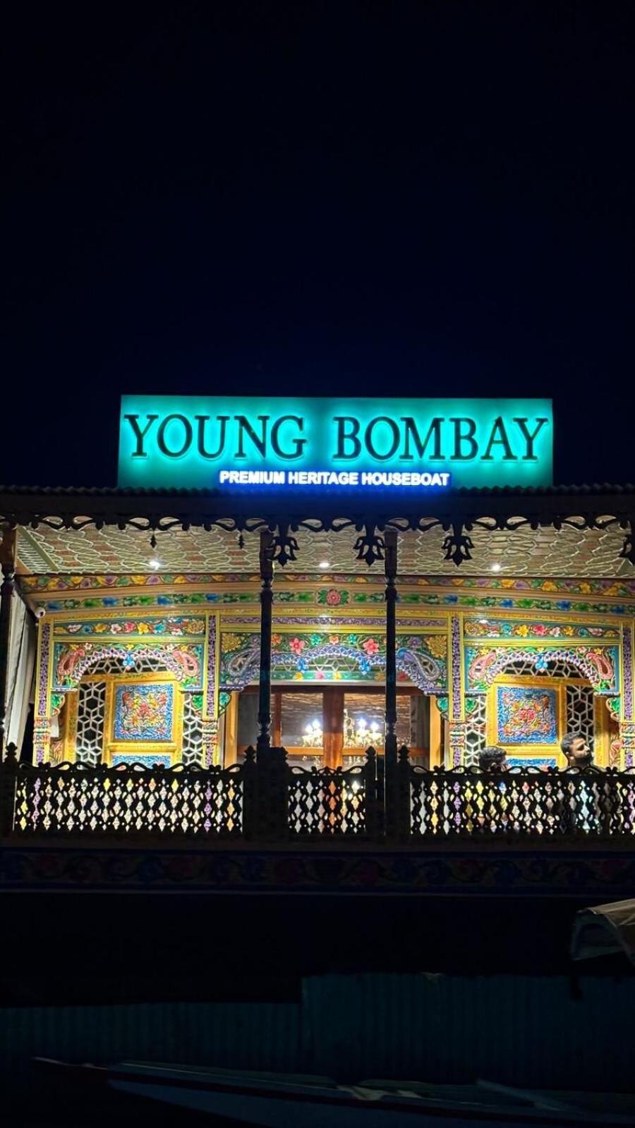 Young Bombay Premium Heritage Houseboat Σριναγκάρ Εξωτερικό φωτογραφία